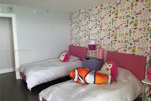 2555 Collins Ave, Miami Beach, FL 33140 - Photo 23