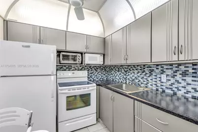 3029 Berkshire B #3029, Deerfield Beach, FL 33442 - Photo 3