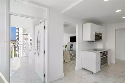 18051 Biscayne Blvd #1904-1, Aventura, FL 33160 - Photo 9