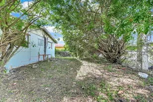 2100 NW 76th St, Miami, FL 33147 - Photo 9