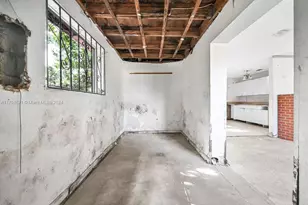 2100 NW 76th St, Miami, FL 33147 - Photo 21