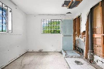 2100 NW 76th St, Miami, FL 33147 - Photo 31