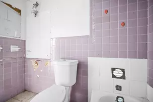 2100 NW 76th St, Miami, FL 33147 - Photo 27