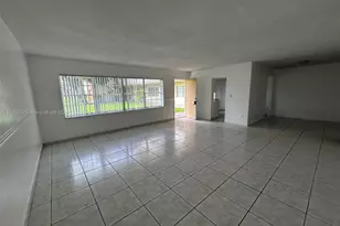 11855 NE 19th Dr, North Miami, FL 33181 - Photo 3