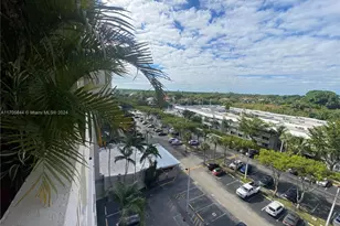 90 Edgewater Dr, Coral Gables, FL 33133 - Photo 31