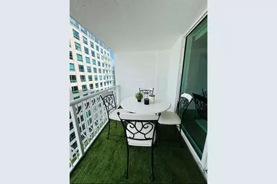 1200 Brickell Bay Dr #3220, Miami, FL 33131 - Photo 31