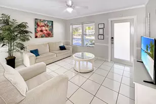 1820 SW 11th Ct, Fort Lauderdale, FL 33312 - Photo 9