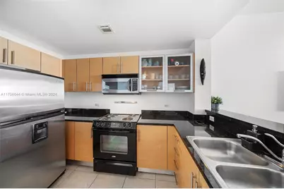 725 NE 22nd St #14B, Miami, FL 33137 - Photo 17