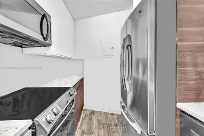 1881 Washington Ave #16H, Miami Beach, FL 33139 - Photo 9