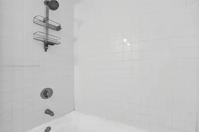 10 SW South River Drive #1109, Miami, FL 33130 - Photo 21