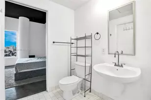 10 SW South River Dr, Miami, FL 33130 - Photo 27