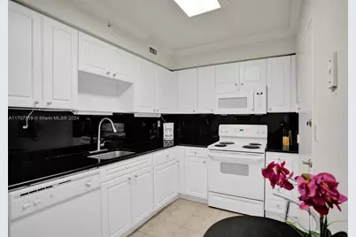 2501 S Ocean Dr #533 (available Feb 1), Hollywood, FL 33019 - Photo 11