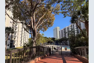 16919 N Bay Rd #117, Sunny Isles Beach, FL 33160 - Photo 19