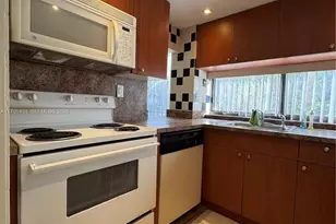 16919 N Bay Rd, Sunny Isles Beach, FL 33160 - Photo 7