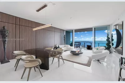 300 Biscayne Blvd Way #4703, Miami, FL 33131 - Photo 3