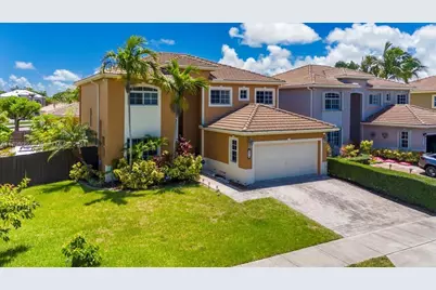 9076 SW 210th Ter, Cutler Bay, FL 33189 - Photo 1