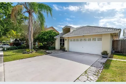 9420 SW 212th Ter, Cutler Bay, FL 33189 - Photo 3