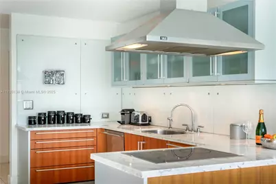 6103 Aqua Ave #301, Miami Beach, FL 33141 - Photo 21