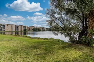 8895 Fontainebleau Blvd, Miami, FL 33172 - Photo 29