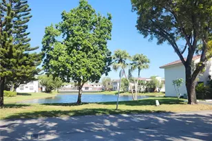 10865 NW 7th St, Miami, FL 33172 - Photo 37