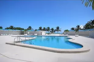 5255 Collins, Miami Beach, FL 33140 - Photo 5