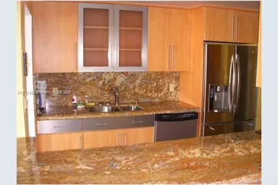 5255 Collins #1A, Miami Beach, FL 33140 - Photo 9