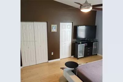 2005 Oceanwalk Ter, Lauderdale by the Sea, FL 33062 - Photo 23