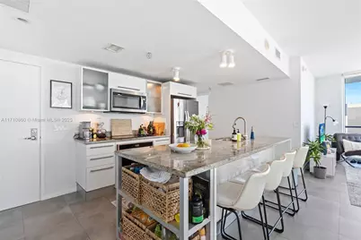 185 SW 7th St #3111, Miami, FL 33130 - Photo 7