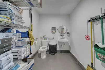 Commercial Property For Sale in North Miami, North Miami, FL 33161 - Photo 17