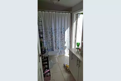 4165 W 6th Ct, Hialeah, FL 33012 - Photo 15