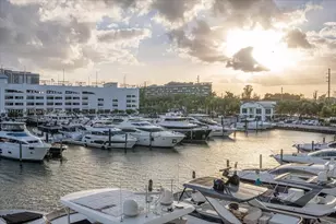 17301 Biscayne Blvd, North Miami Beach, FL 33160 - Photo 37