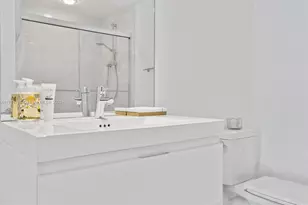 17301 Biscayne Blvd, North Miami Beach, FL 33160 - Photo 33