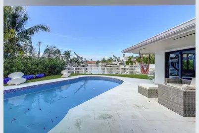 3351 NE 164th St, North Miami Beach, FL 33160 - Photo 5