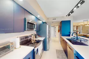 1000 W Island Blvd, Aventura, FL 33160 - Photo 5