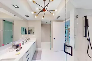 1000 W Island Blvd, Aventura, FL 33160 - Photo 11