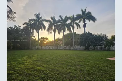 14630 SW 148th Ct, Miami, FL 33196 - Photo 15