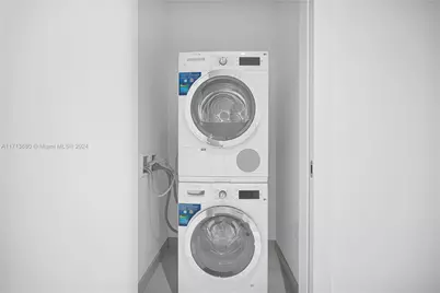 300 Biscayne Blvd Way #2608, Miami, FL 33131 - Photo 15