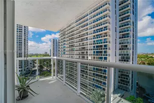 20515 E Country Club Dr, Aventura, FL 33180 - Photo 5