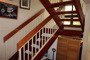 19232 NE 25th Ave, Miami, FL 33180 - Photo 7