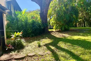 19232 NE 25th Ave, Miami, FL 33180 - Photo 19