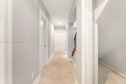 11 E Rivo Alto Dr, Miami Beach, FL 33139 - Photo 25