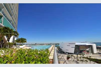 888 Biscayne Blvd #2511, Miami, FL 33132 - Photo 15