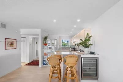 511 Bayshore Dr #304, Fort Lauderdale, FL 33304 - Photo 5