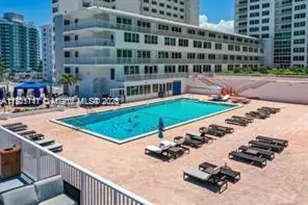 5401 Collins Ave, Miami Beach, FL 33140 - Photo 15