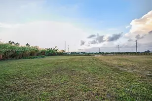 Farm Stay SW Extended Stay, Unincorporated Dade County, FL 33177 - Photo 9