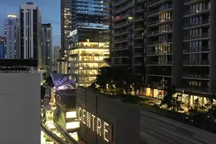 31 SE 6th St, Miami, FL 33131 - Photo 11