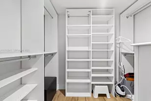 1800 N Bayshore Dr, Miami, FL 33132 - Photo 13