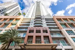 253 NE 2nd St, Miami, FL 33132 - Photo 3