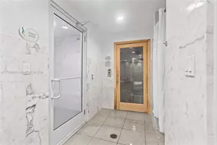 253 NE 2nd St, Miami, FL 33132 - Photo 41
