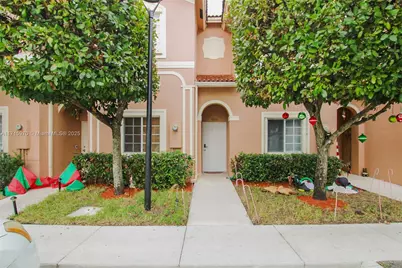 7854 Catalina Cir, Tamarac, FL 33321 - Photo 1